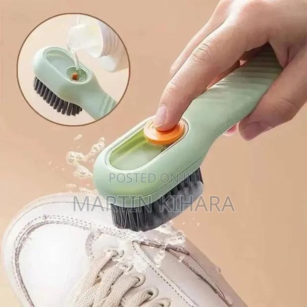 Shoe Brush With Soap Pump - thumbnail 6