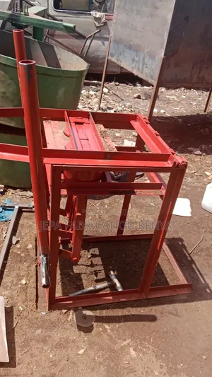 Honey Comb Briquette Machine