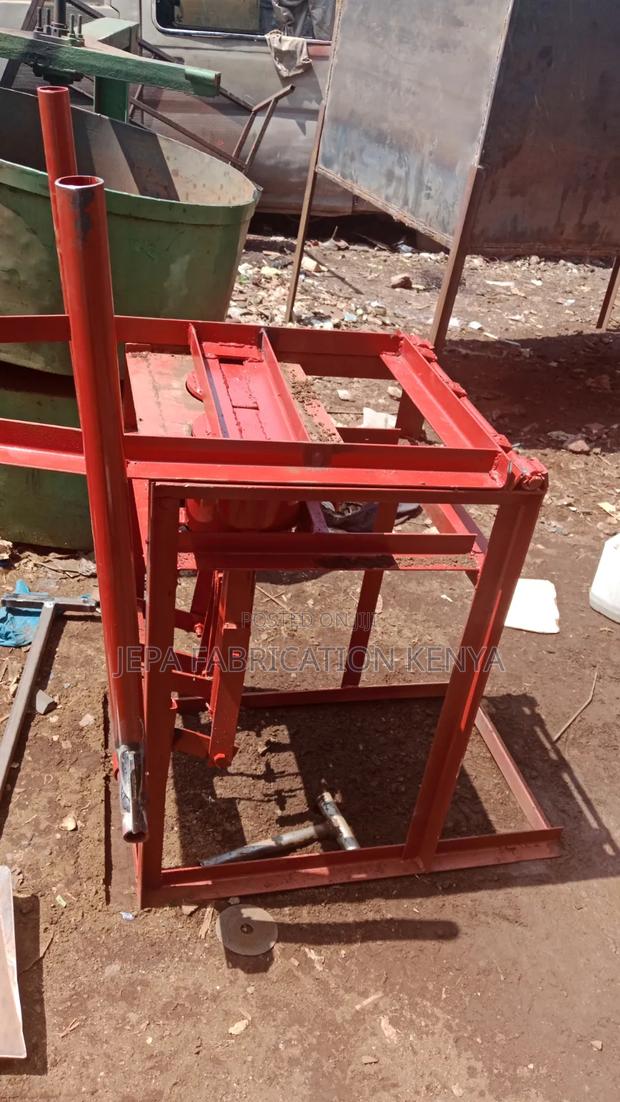 Honey Comb Briquette Machine - thumbnail 4