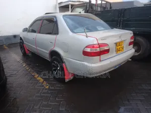 Toyota Corolla Station Wagon 1998 White