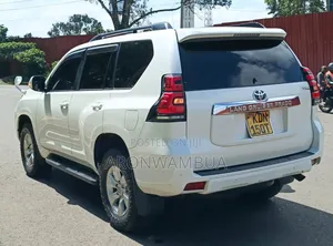 Toyota Land Cruiser 2018 White