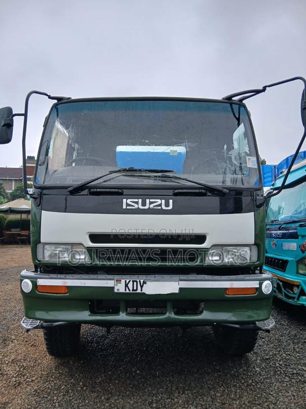 Isuzu FVZ Water Bowser - thumbnail 3