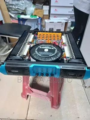 Professional en 4800 / Mx4800 4-Channel Audio Power Amplifier