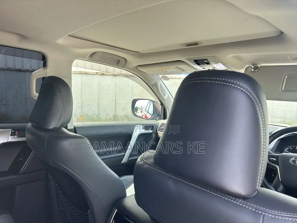 Toyota Land Cruiser Prado 2.8 2019 Red