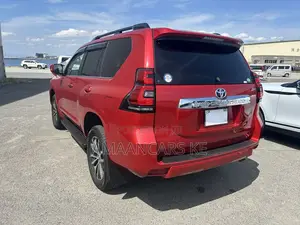 Toyota Land Cruiser Prado 2.8 2019 Red