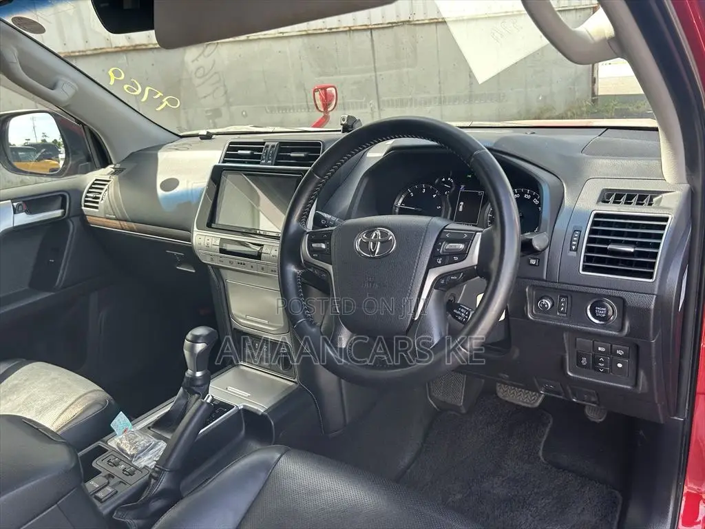 Toyota Land Cruiser Prado 2.8 2019 Red