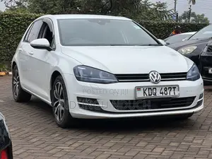 Volkswagen Golf TSI S 4-Door FWD 2017 White