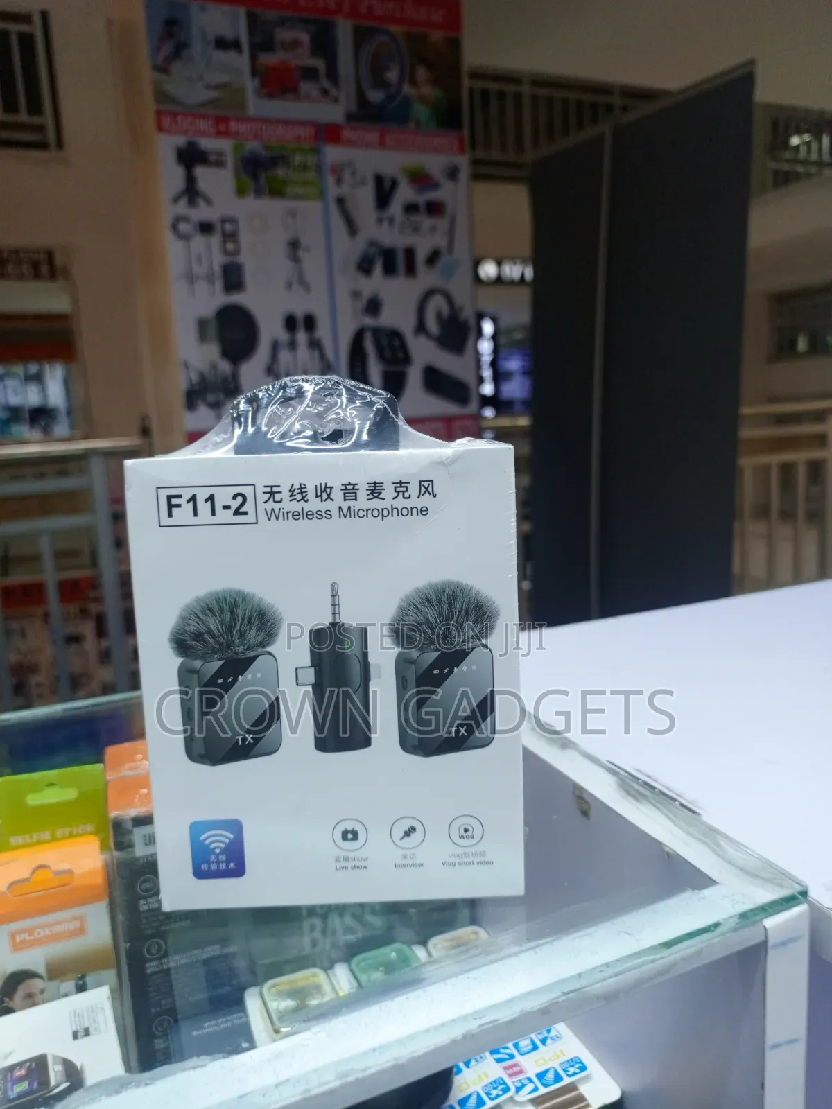F11-2 Dual Wireless Microphone for iPhone and Android