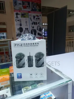 F11-2 Dual Wireless Microphone for iPhone and Android