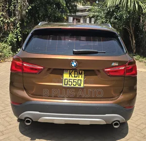 BMW X1 xDrive28i AWD 2016 Gold