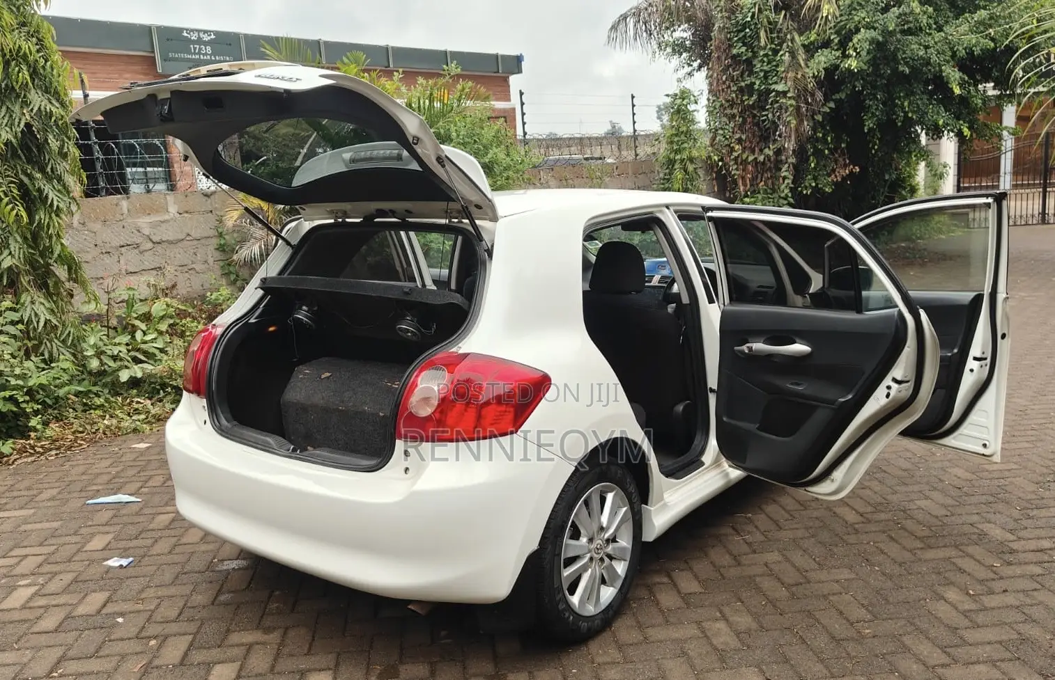 Toyota Auris 2009 Pearl