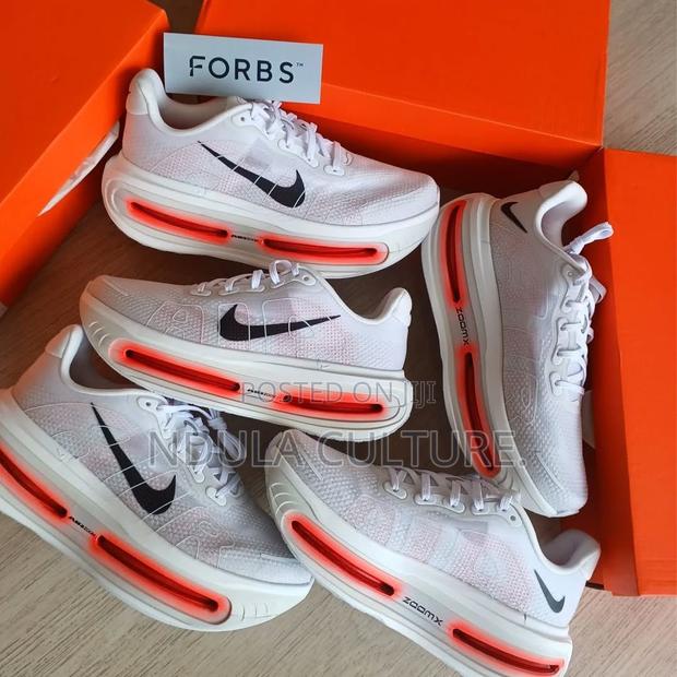 Nike Vomero Premium - main view