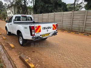 Isuzu D-MAX 2017 White