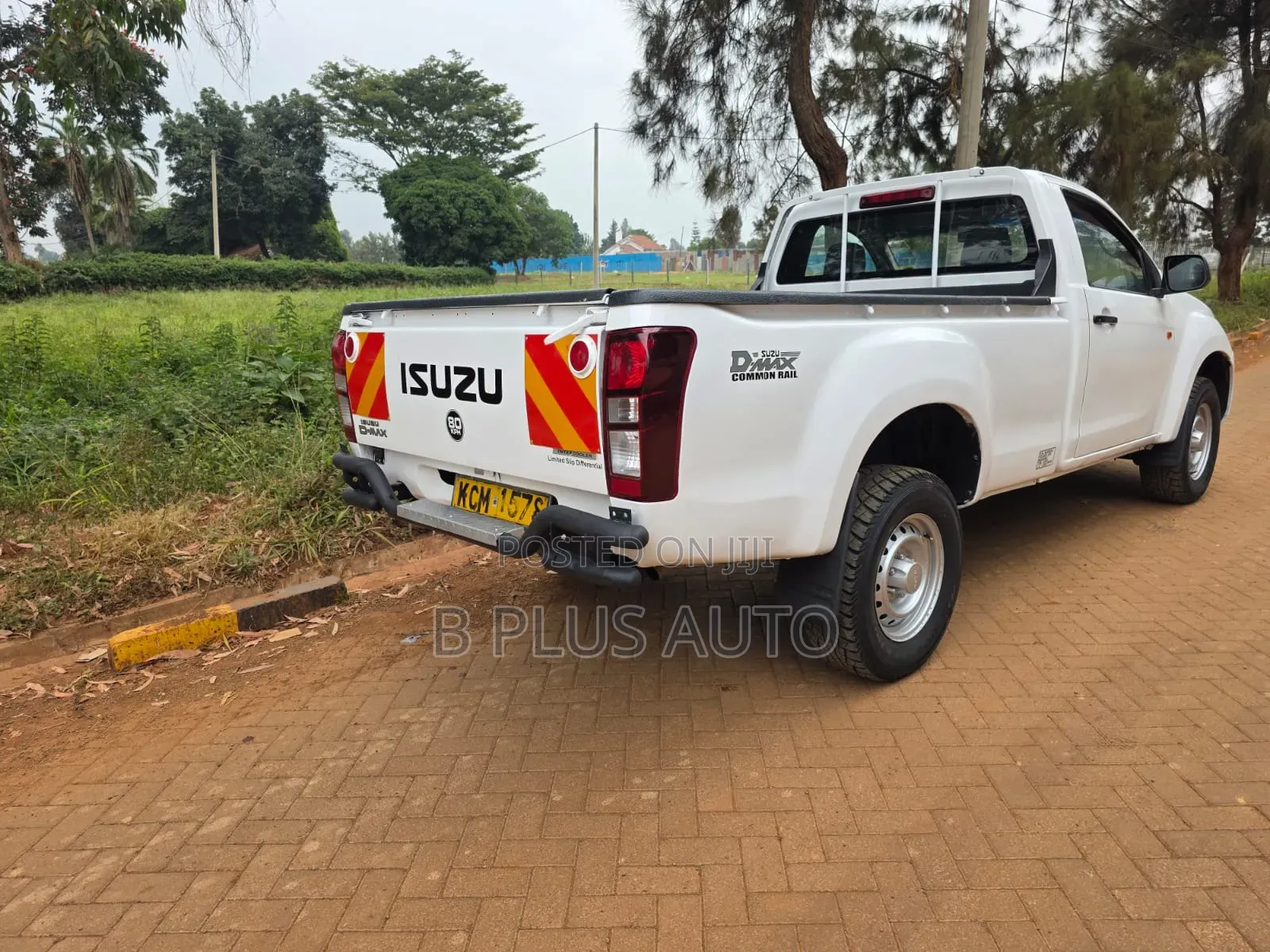 Isuzu D-MAX 2017 White