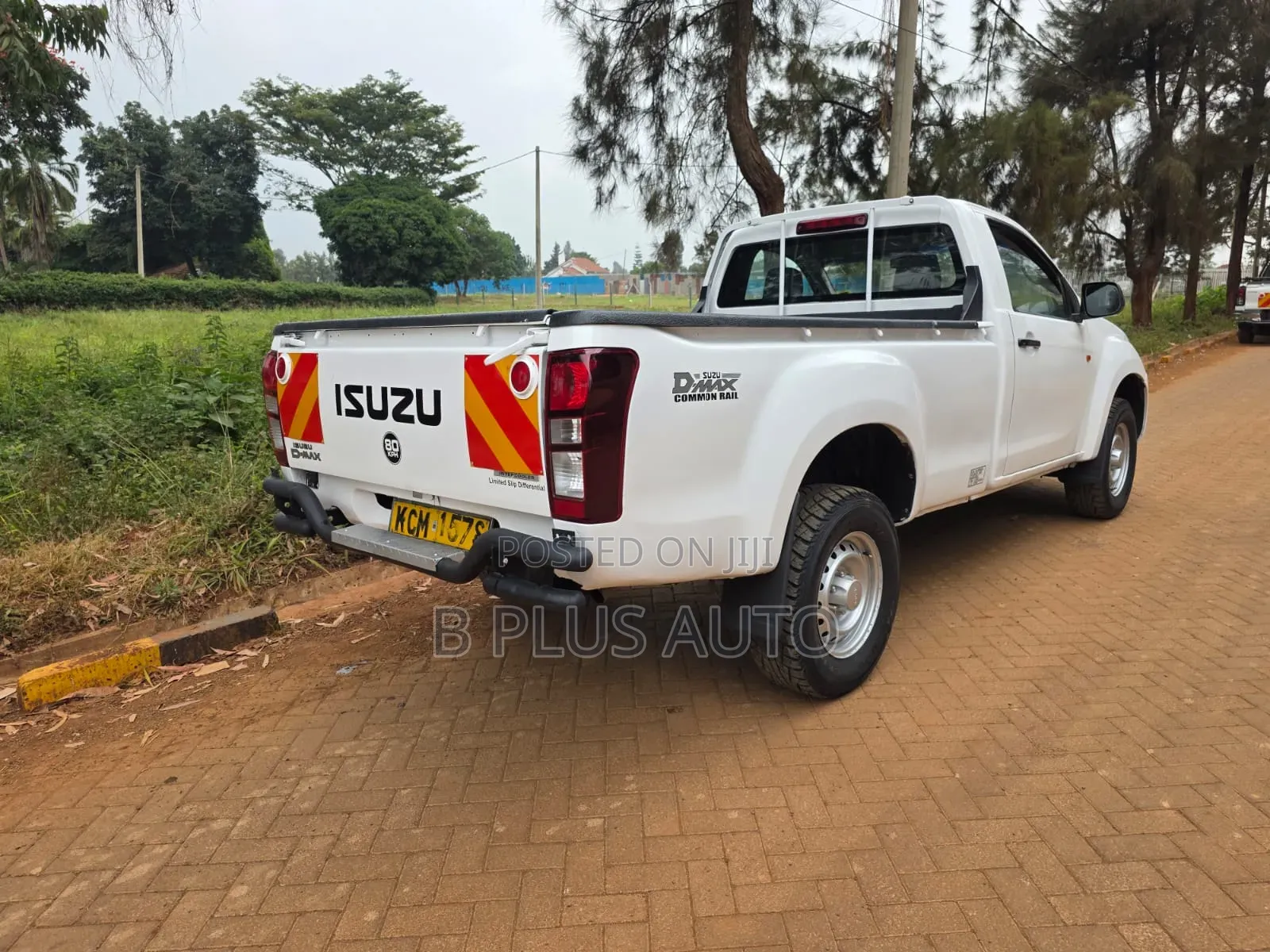 Isuzu D-MAX 2017 White