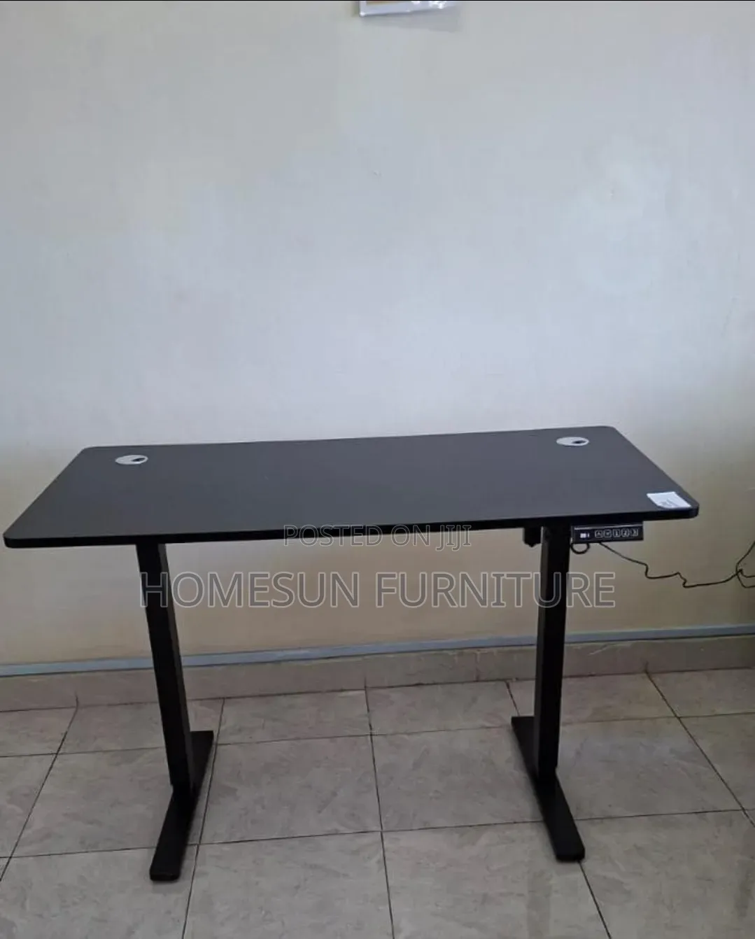 1.4m Electric Height Adjustable Standing Desk – Black