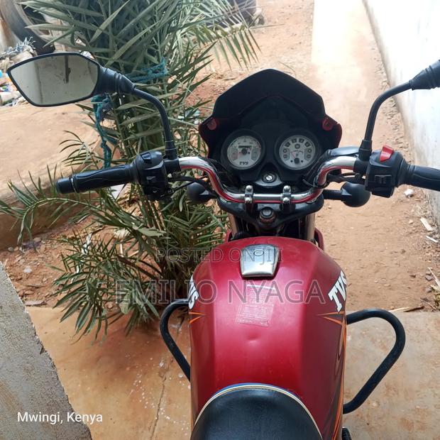 TVS HLX Plus ES 2023 Red - thumbnail 4