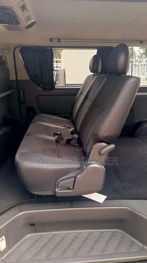 Toyota HiAce 2018 Black
