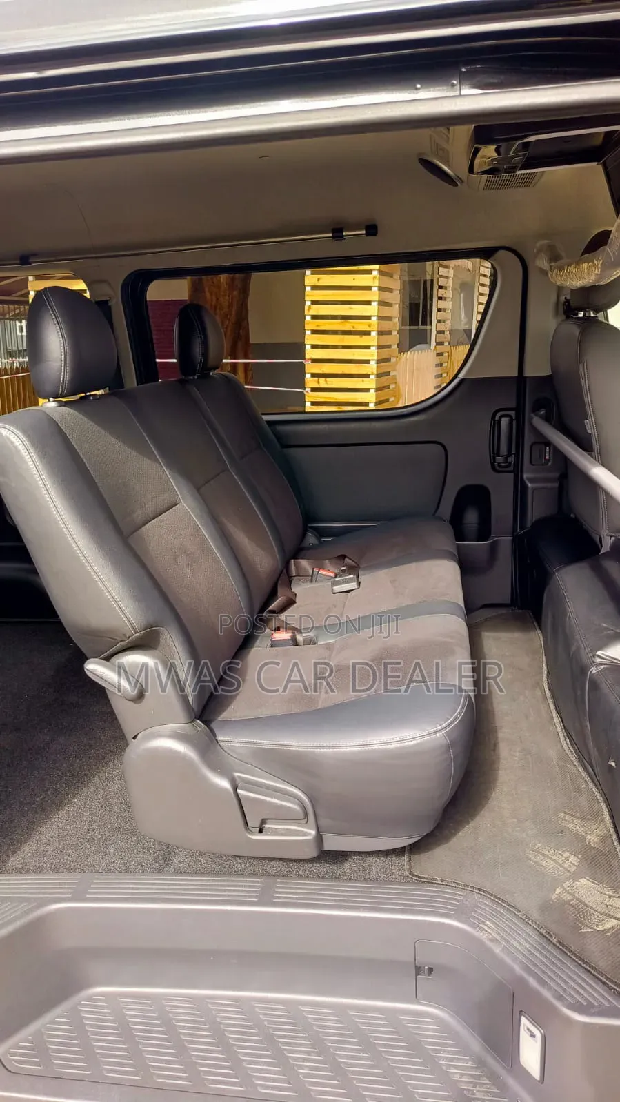 Toyota HiAce 2018 Black
