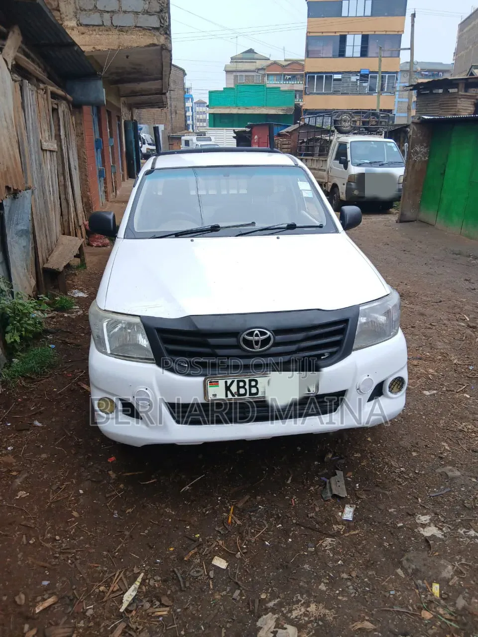 Toyota Hilux 2011 White
