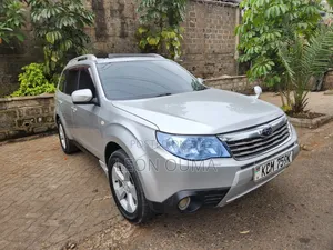 Subaru Forester 2011 Silver