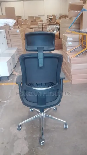 Premium Ergonomic High-Back Mesh Office Chair With Adjustable Headrest