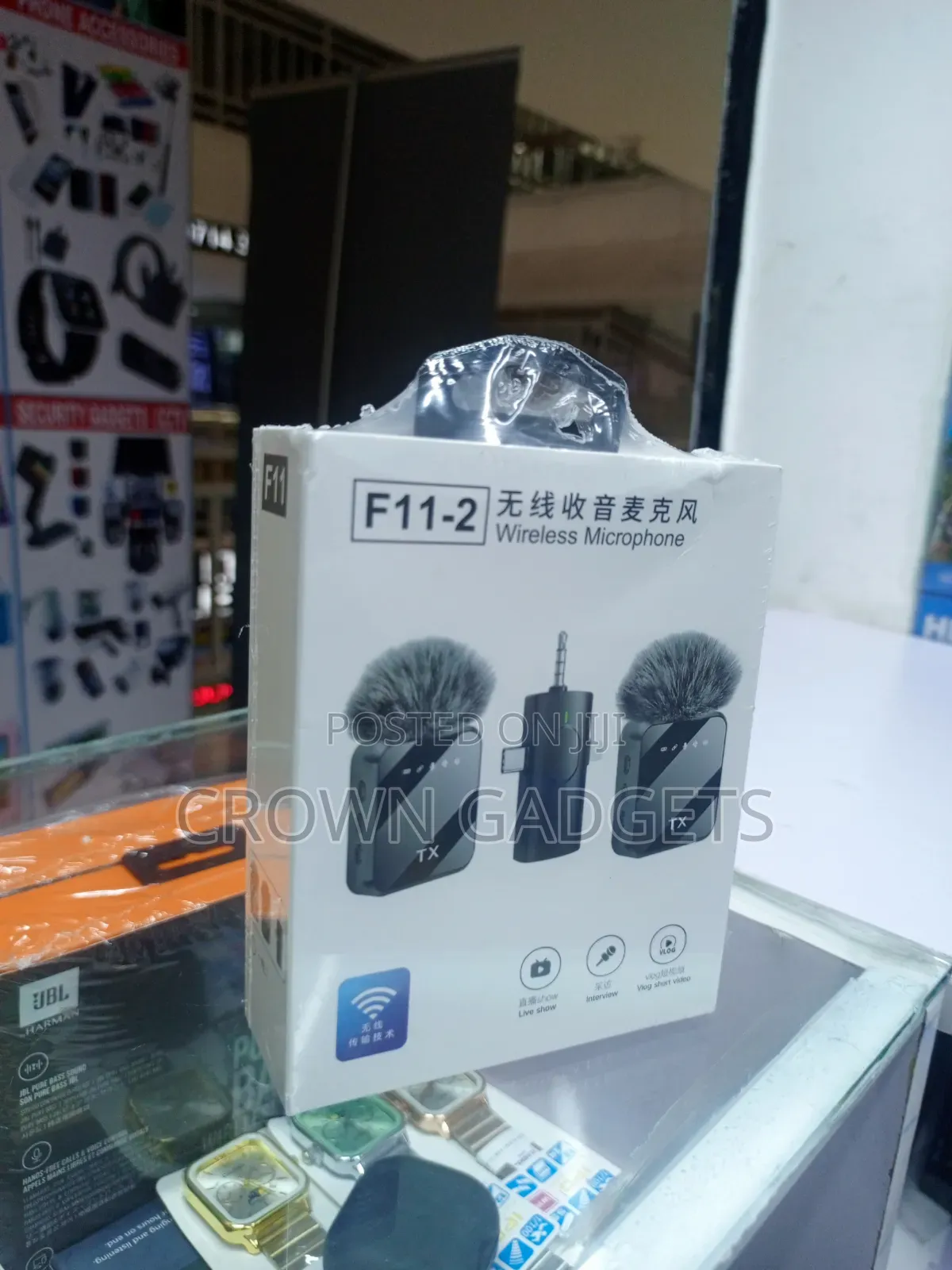 F11-2 Dual Lapel Mic for Smartphone Camera and Interviews