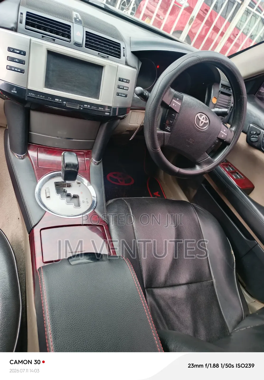 Toyota Vitz 2016 Silver