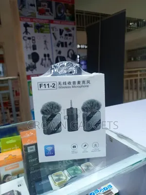 F11 Wireless Lavalier Microphone for Vlogging and Youtube