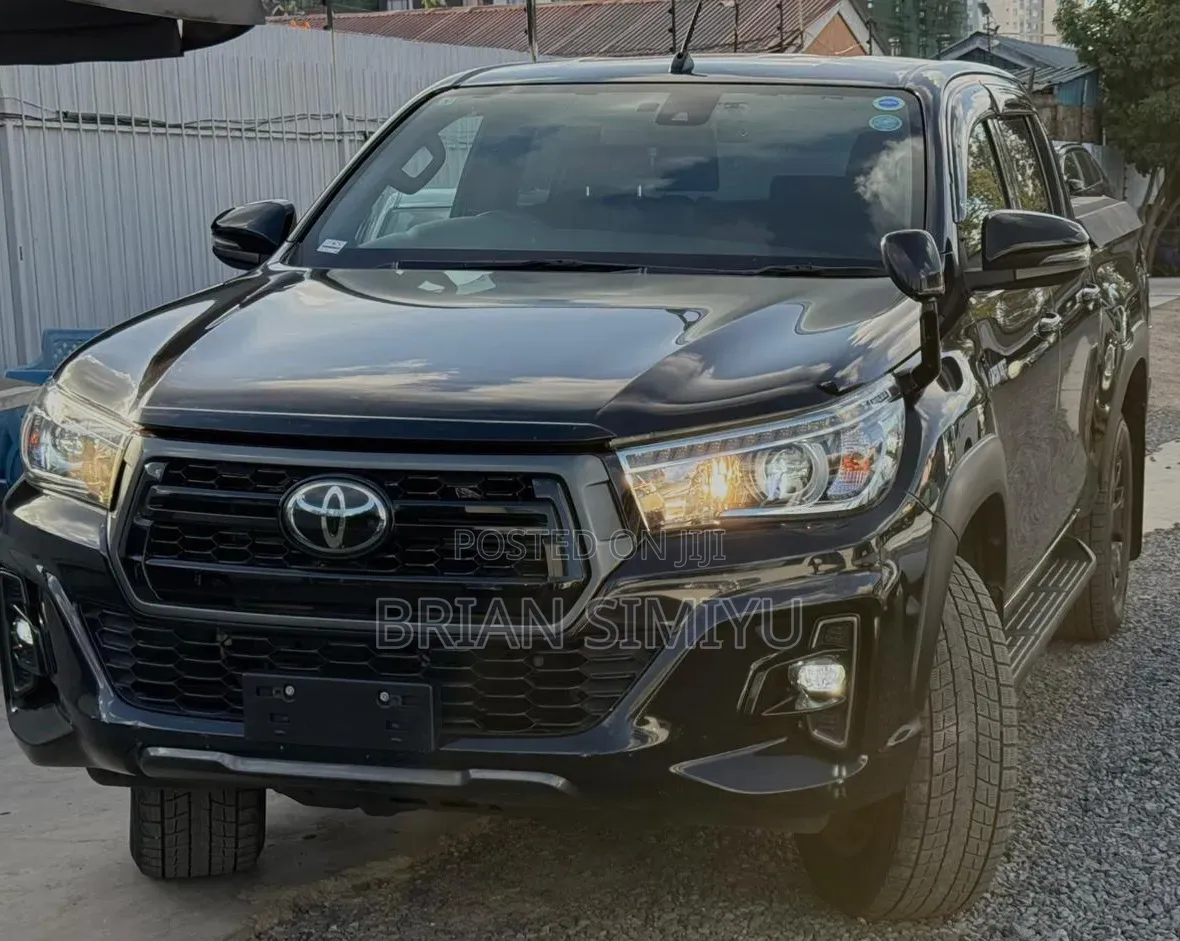 Toyota Hilux 2019 Black