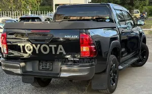 Toyota Hilux 2019 Black