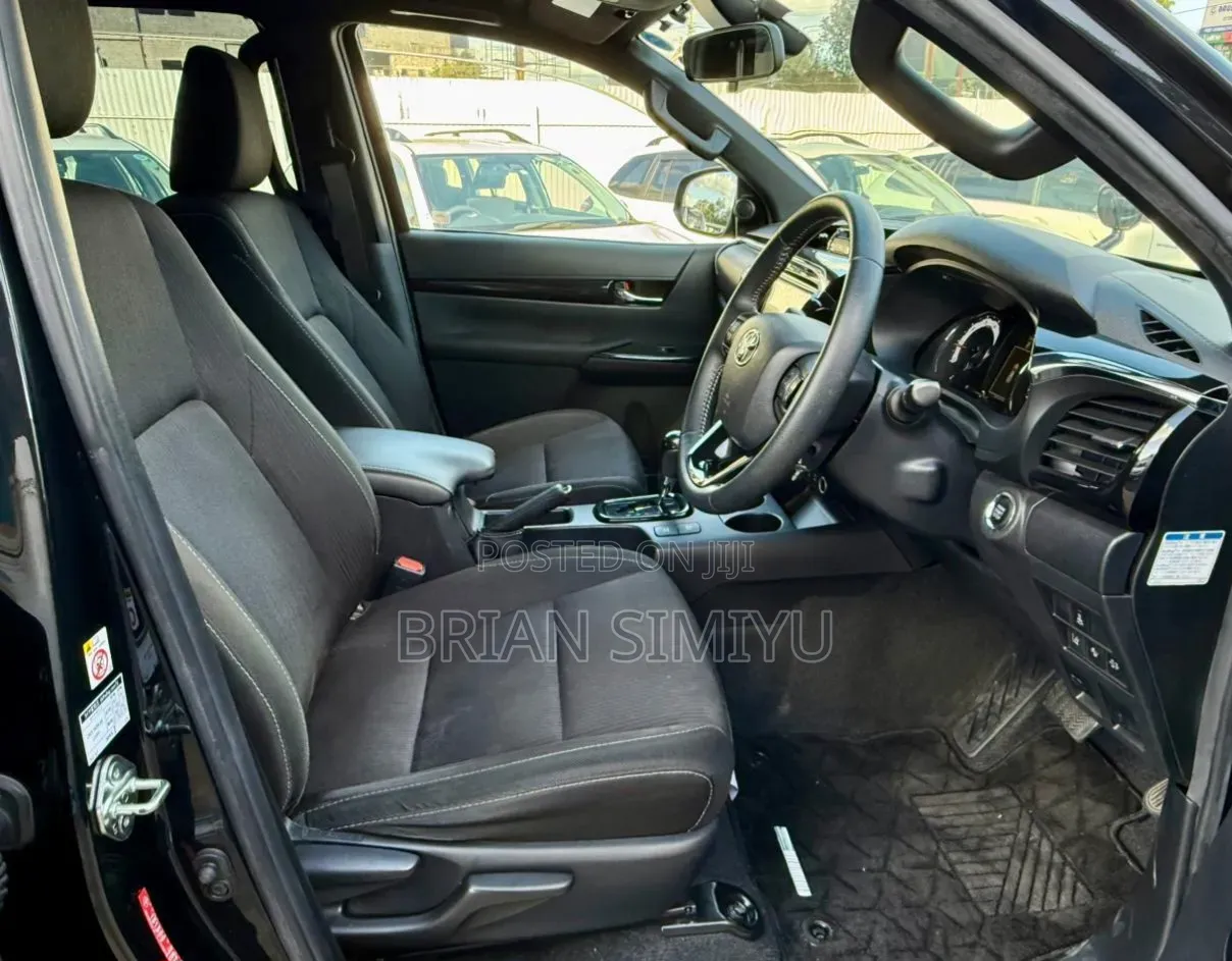 Toyota Hilux 2019 Black