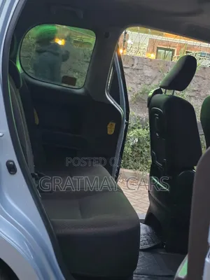 Toyota Spade 2014 Blue
