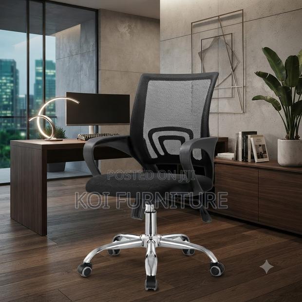 Office Chairs; Mid Back Mesh Clerical Ergonomic Swivel Boss Chair - thumbnail 4