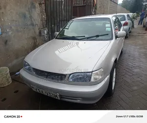 Toyota Corolla 1998 Silver