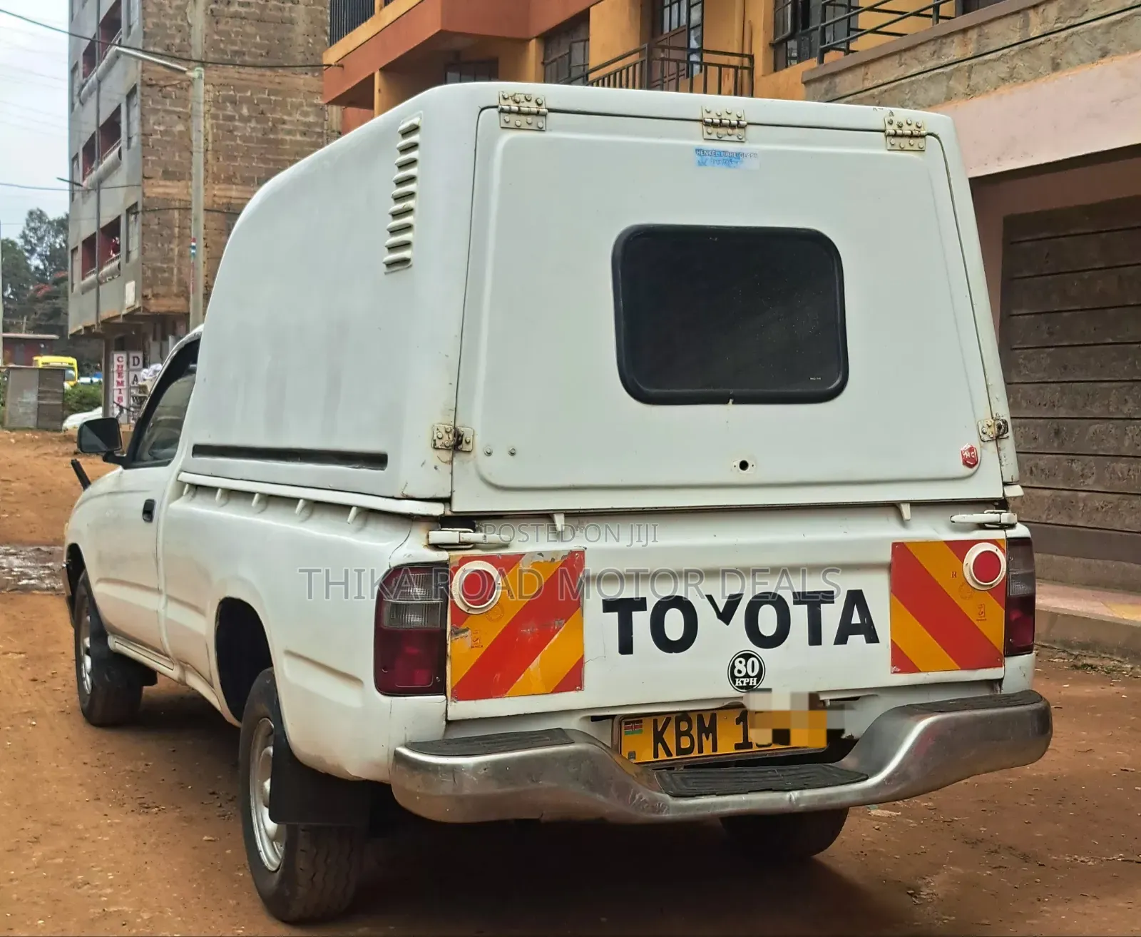 Toyota Hilux 2004 White