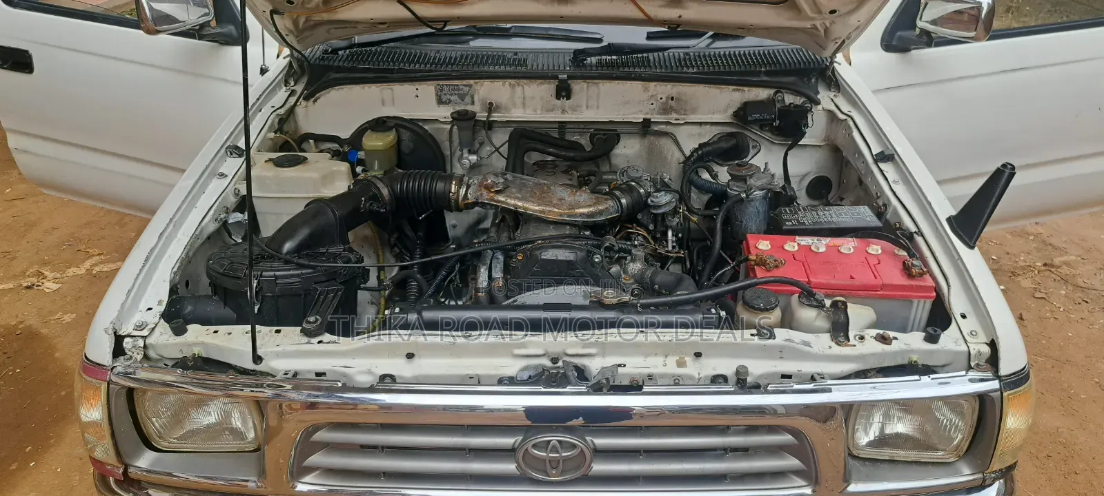 Toyota Hilux 2004 White