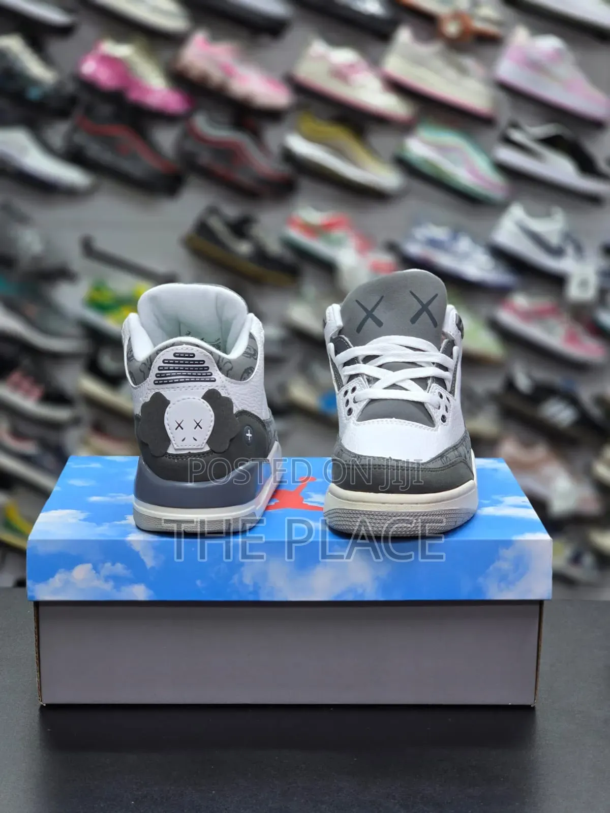 Jordan 3 Kaws Sneakers