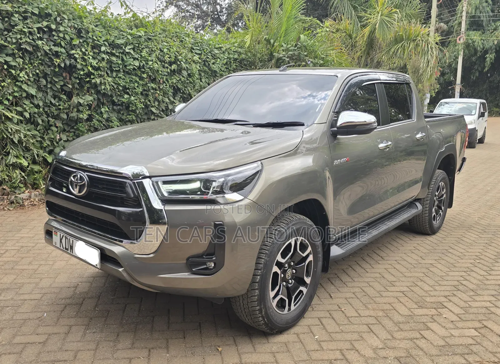 Toyota Hilux 2025 Gray
