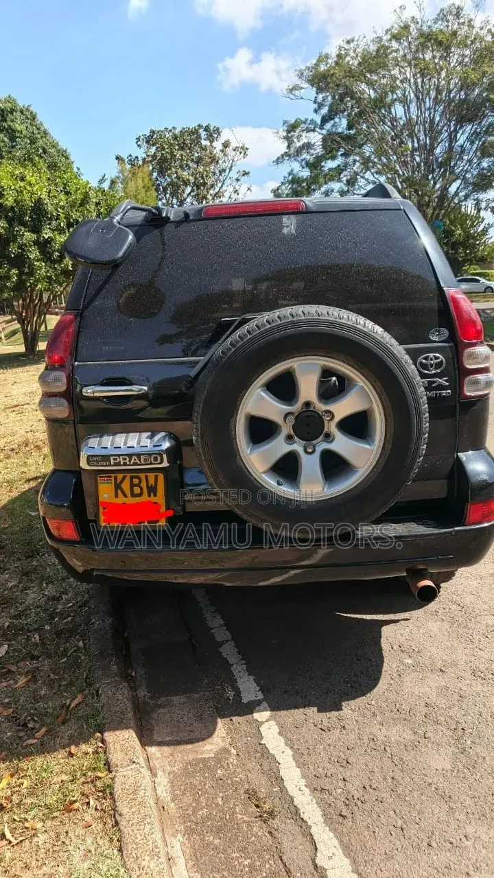 Toyota Land Cruiser Prado 2006 Black