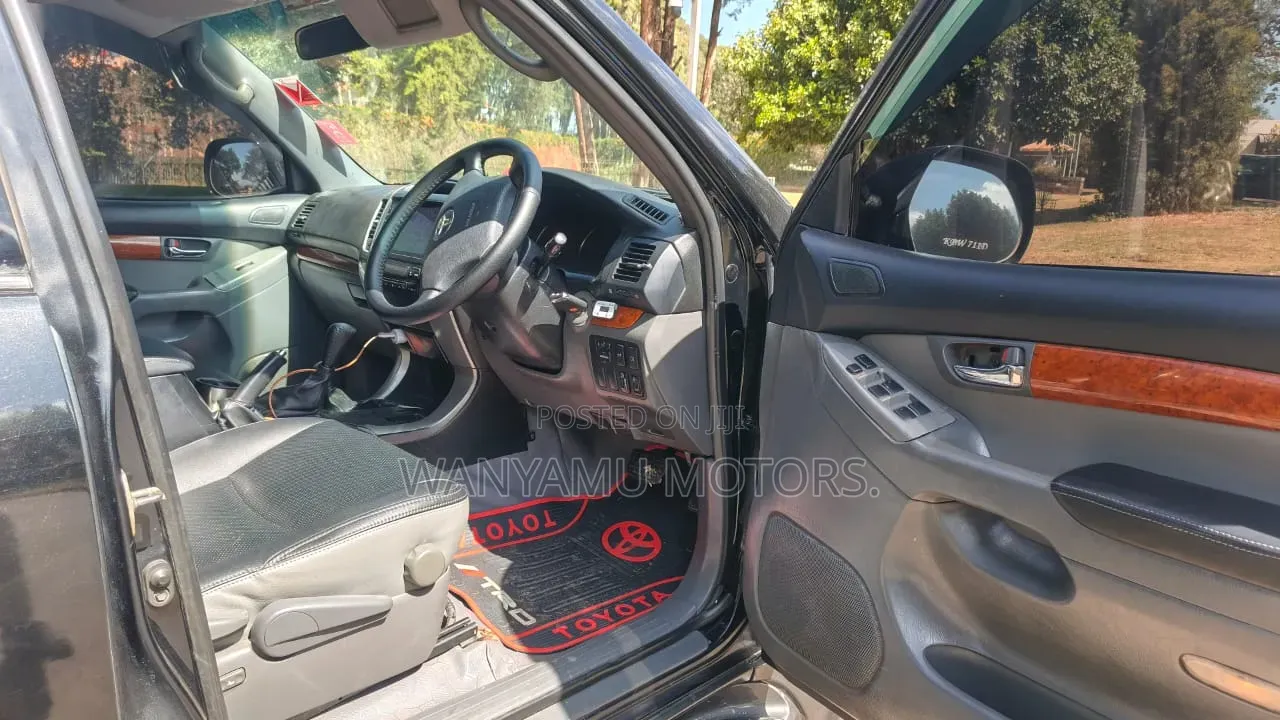 Toyota Land Cruiser Prado 2006 Black