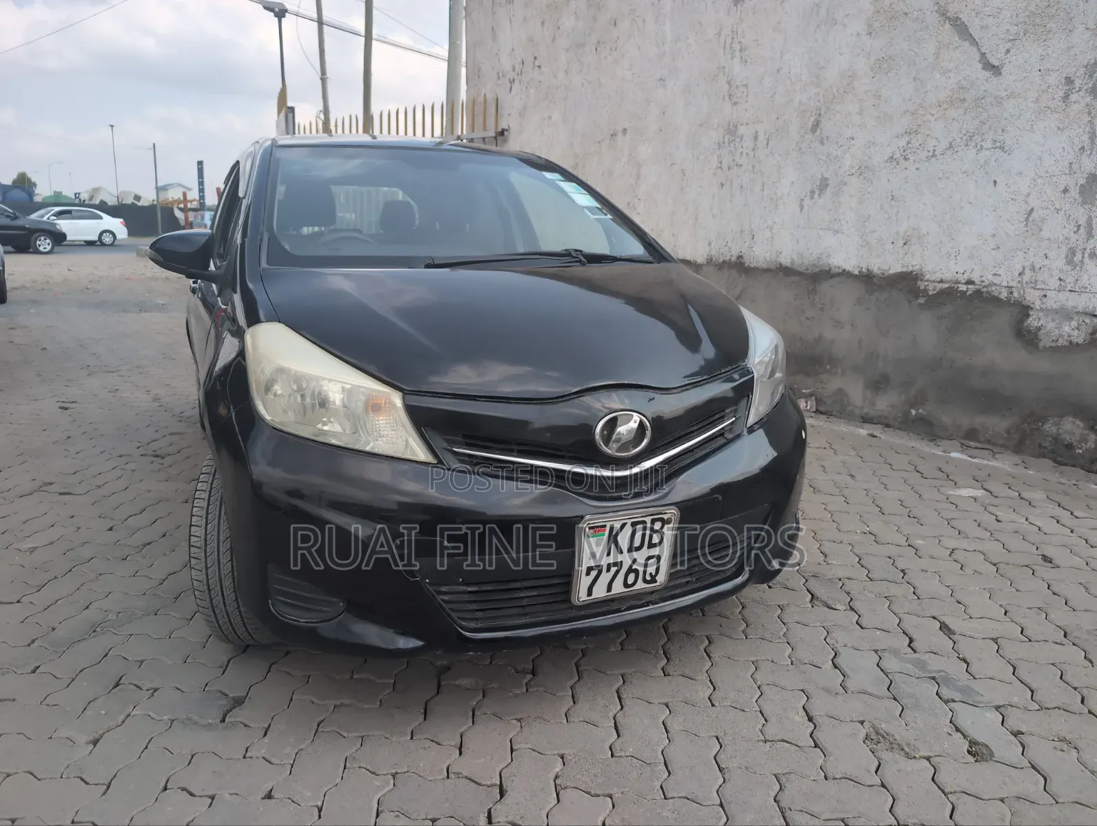 Toyota Vitz 2013 Black