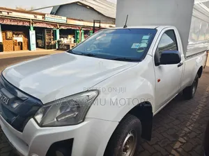 Isuzu D-MAX 2023 White