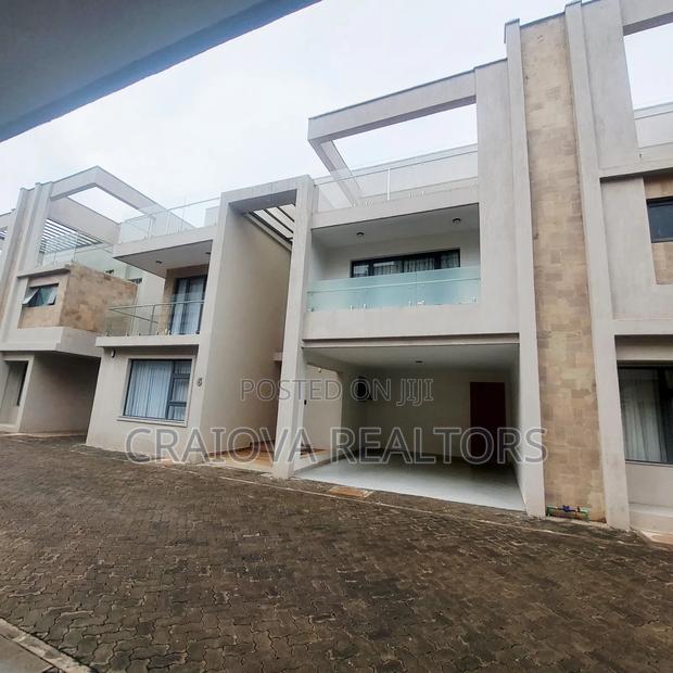 6bdrm Villa in Valley Arcade for sale