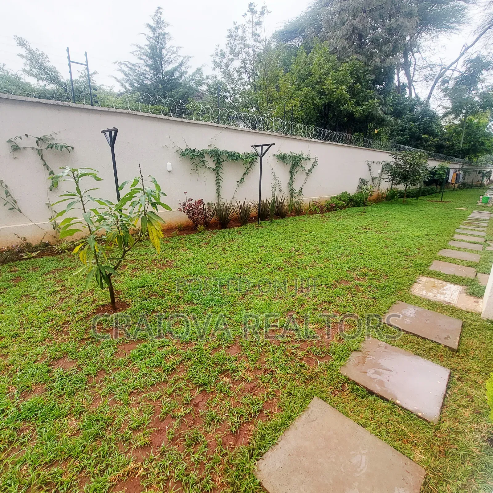 6bdrm Villa in Valley Arcade for sale