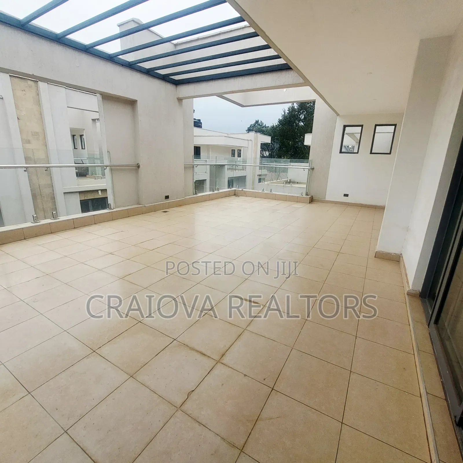 6bdrm Villa in Valley Arcade for sale