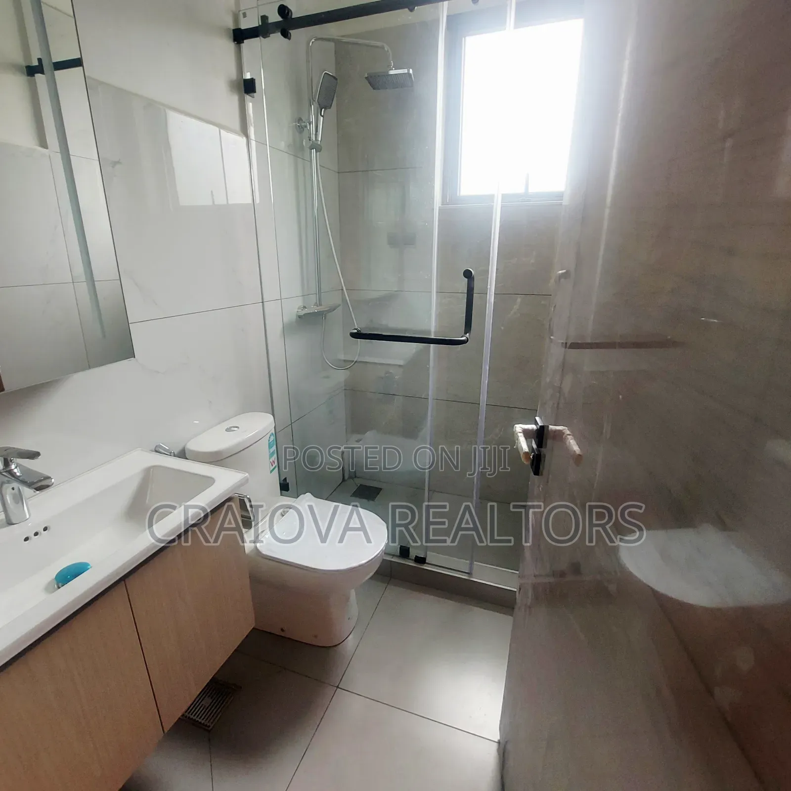 6bdrm Villa in Valley Arcade for sale