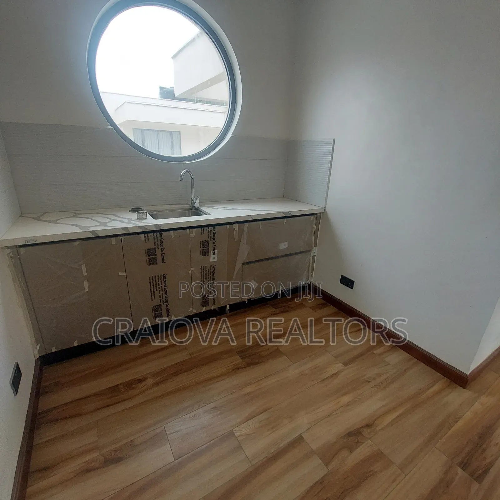 6bdrm Villa in Valley Arcade for sale