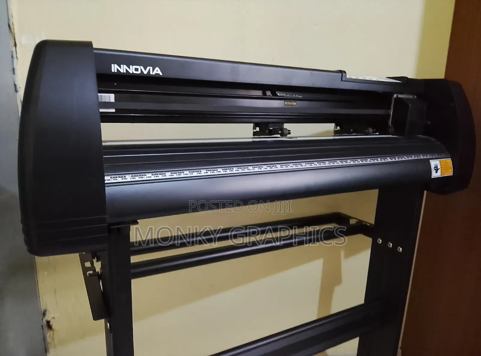 Quick Sale!! Innovia 2ft Vinyl Plotter Machine With Contour Cutting