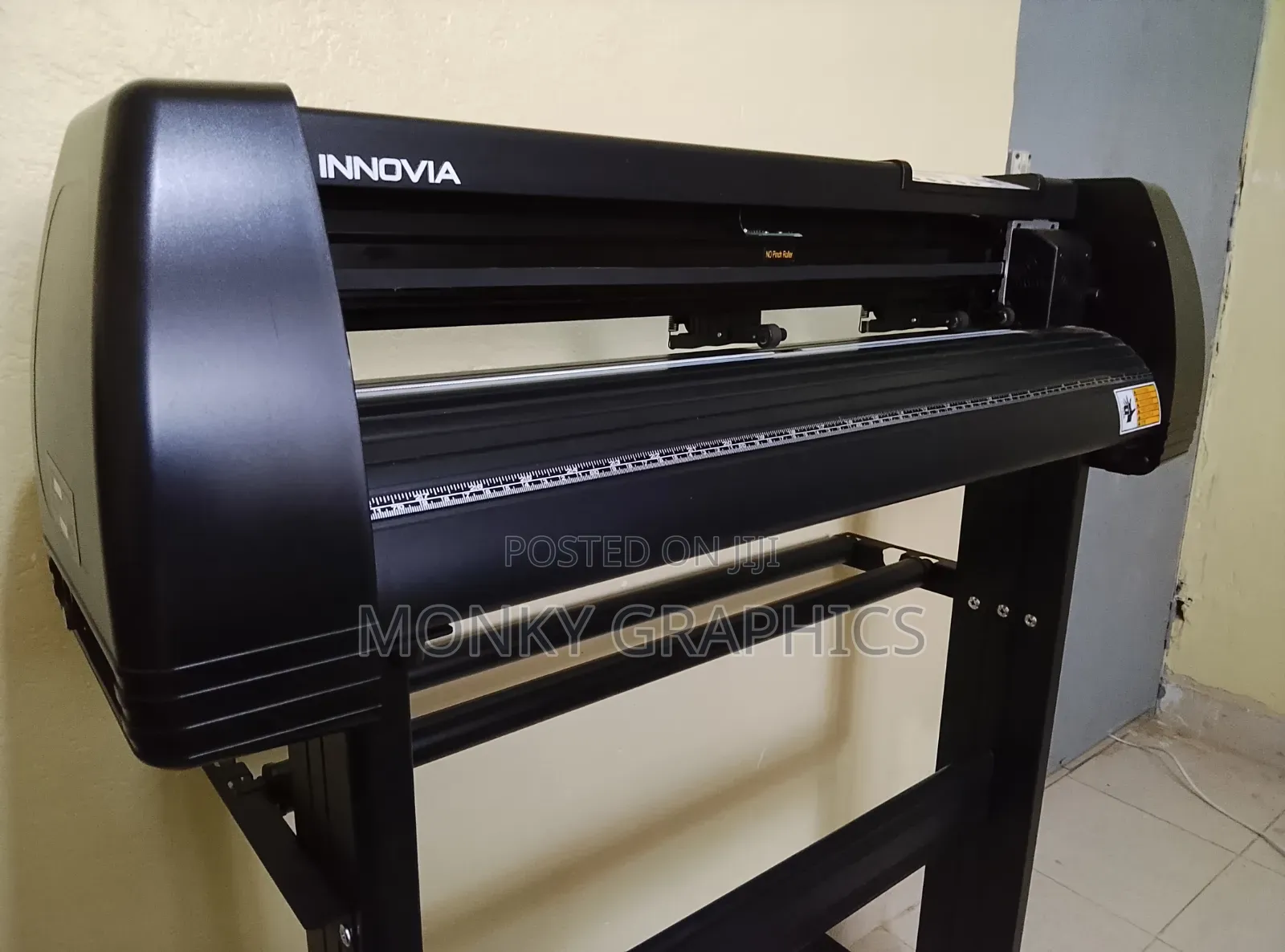 Quick Sale!! Innovia 2ft Vinyl Plotter Machine With Contour Cutting